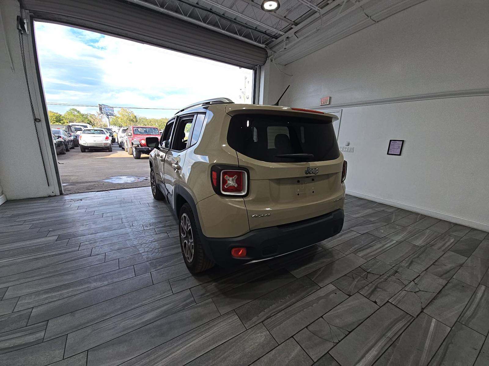 Jeep Renegade 2015 — photo 2