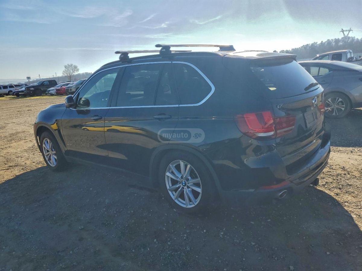 BMW X5 2015 — photo 2
