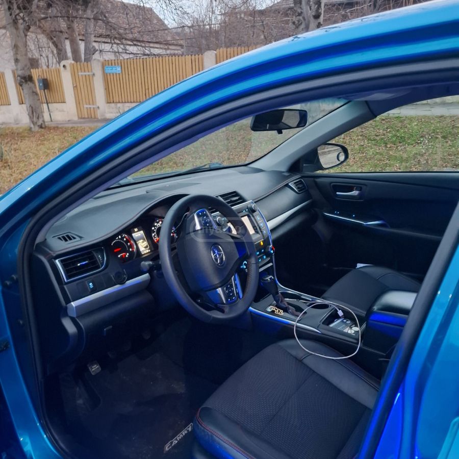 Toyota Camry 2016 — photo 2