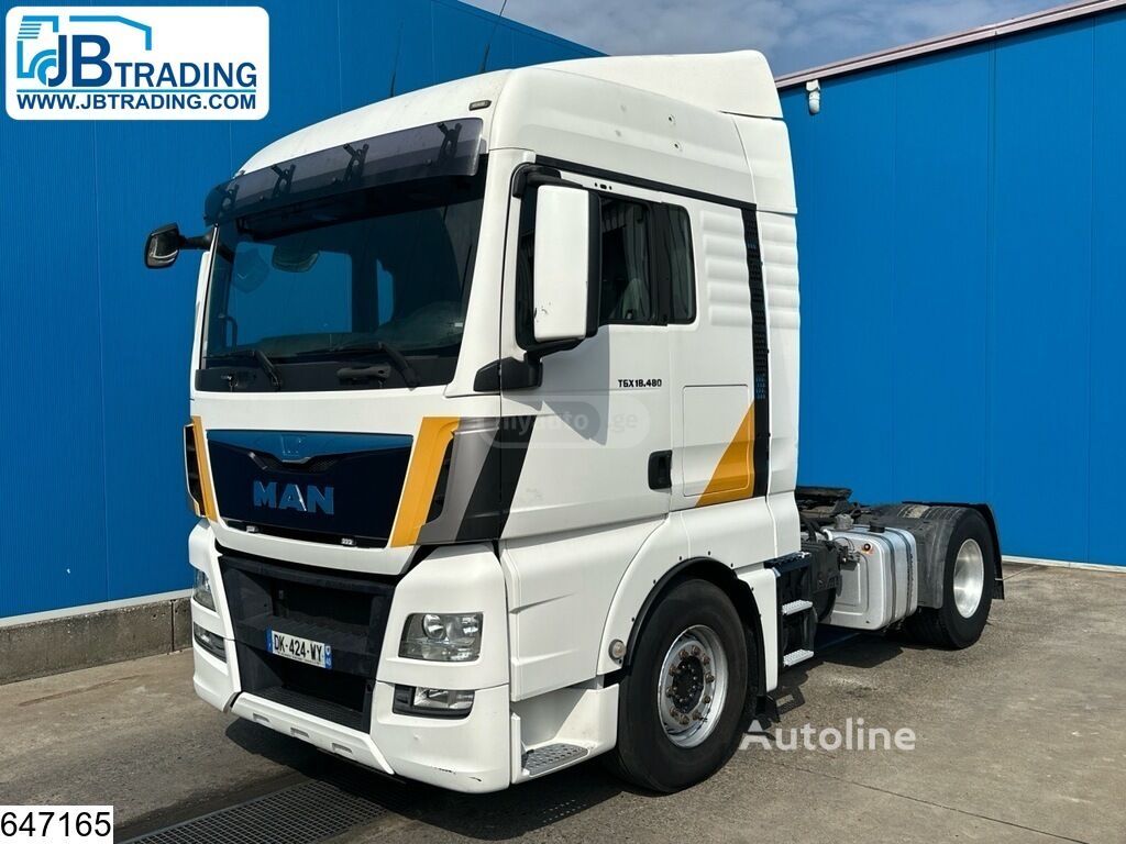 Isuzu TGX