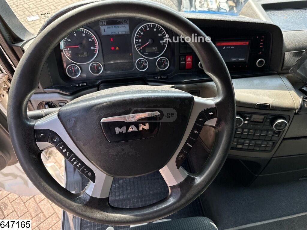 Isuzu TGX 2014 — photo 2