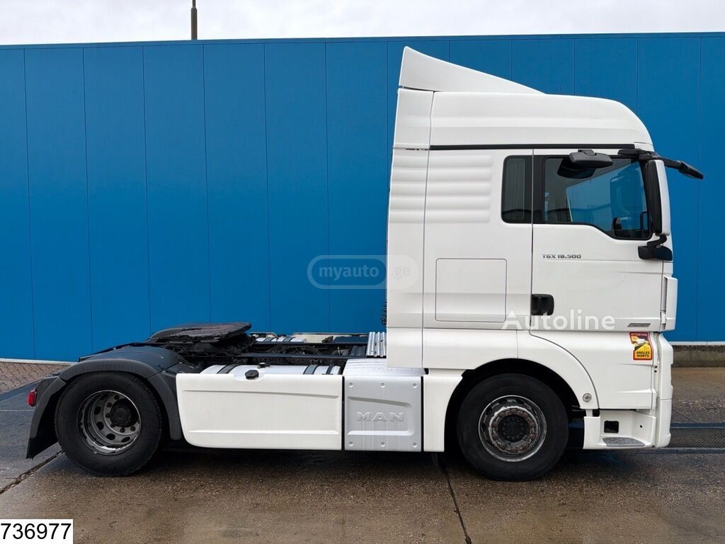 Isuzu TGX
