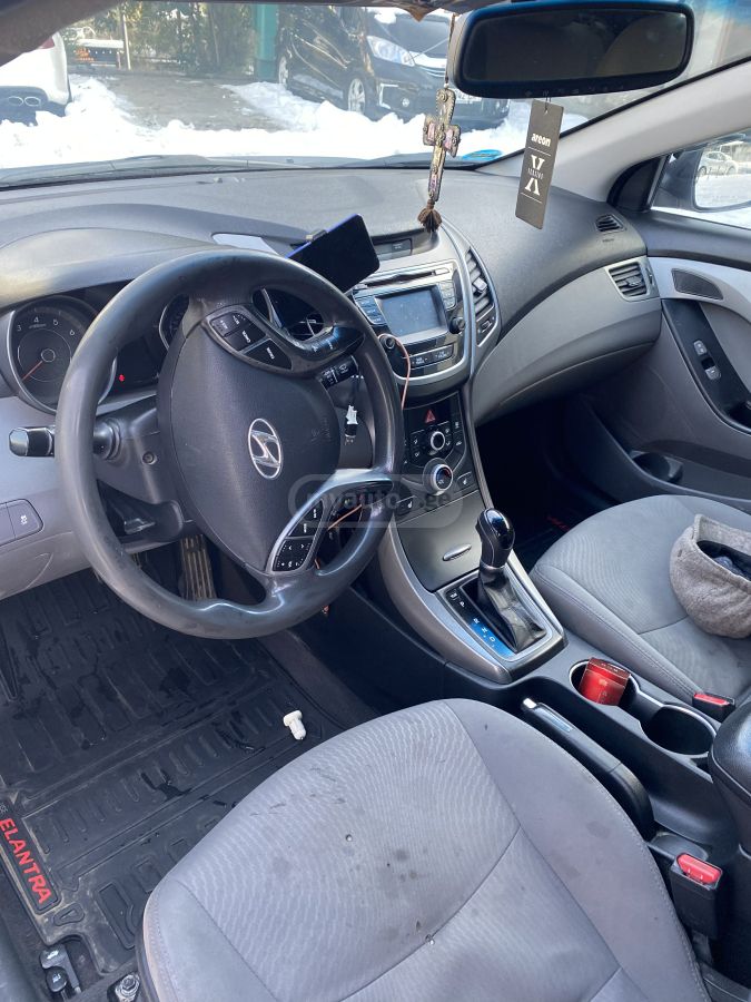 Hyundai Elantra 2014 — photo 2