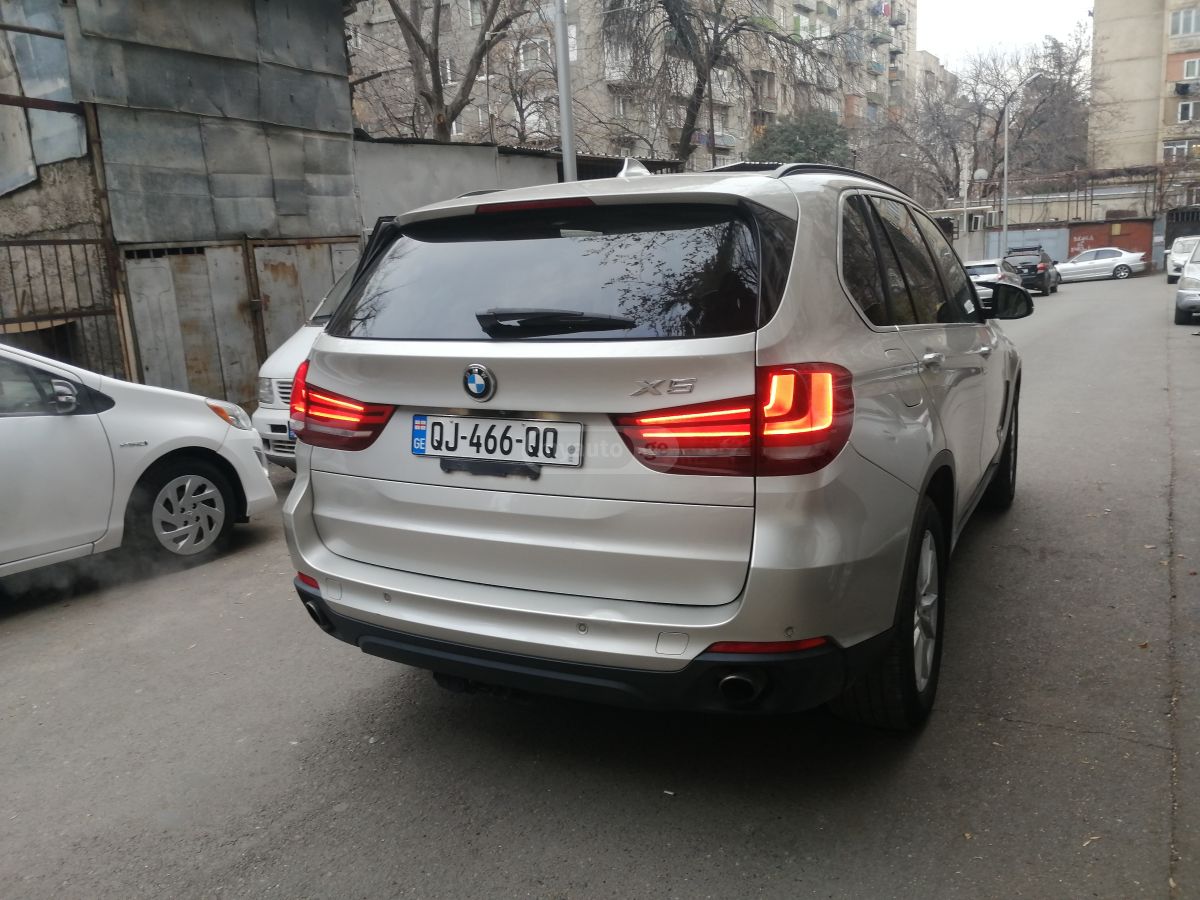 BMW X5 2014 — photo 2