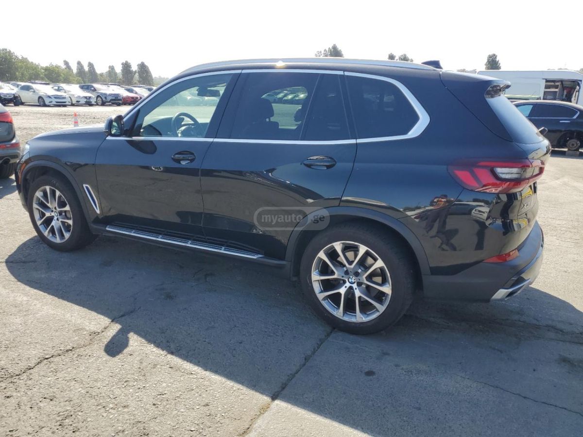 BMW X5 2022 — photo 2