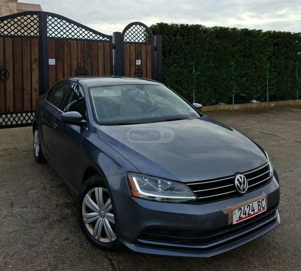 Volkswagen Jetta 2017 — photo 2