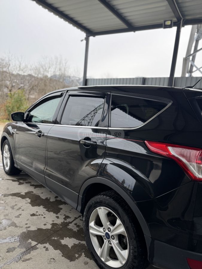 Ford Escape 2014 — photo 2