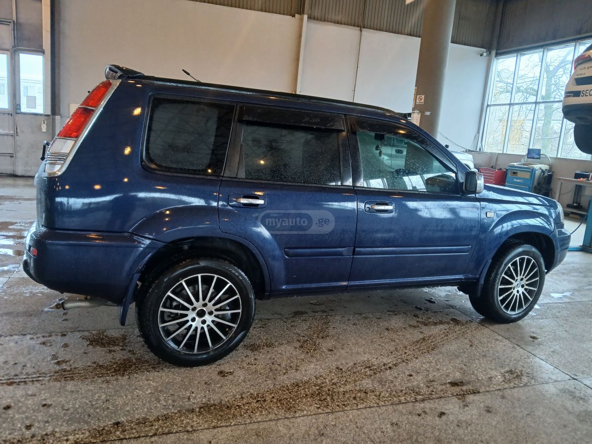 Nissan X-Trail 2003 — photo 2
