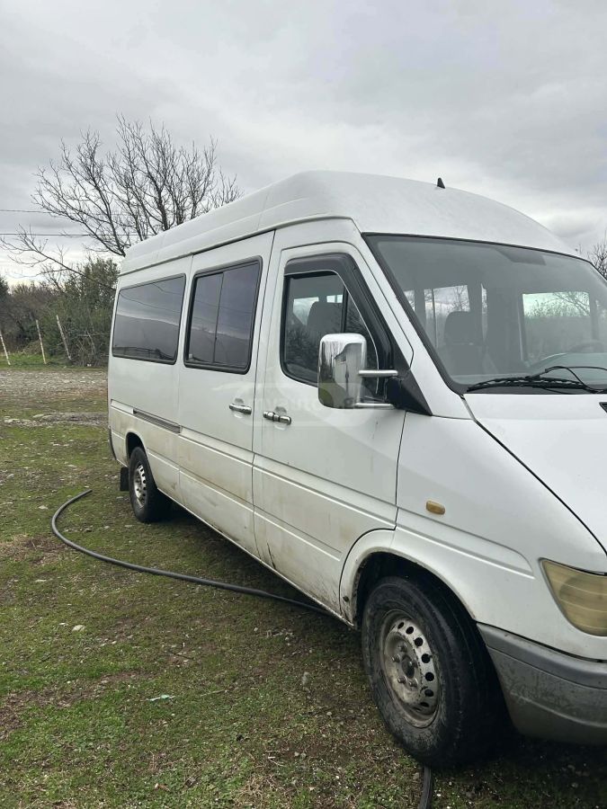 Mercedes-Benz Sprinter 1997 — photo 2