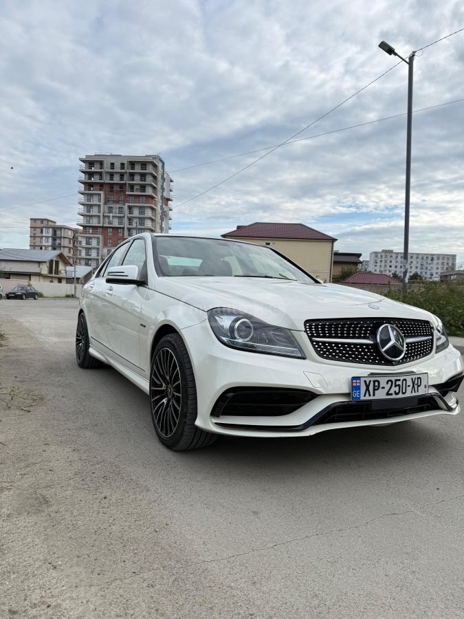 Mercedes-Benz C 250 2014 — photo 2