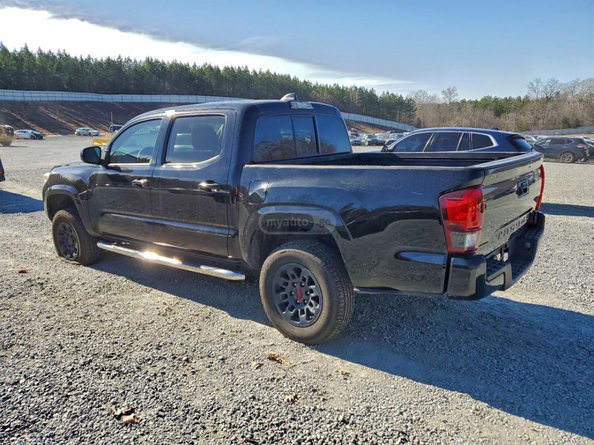 Toyota Tacoma 2023 — photo 2