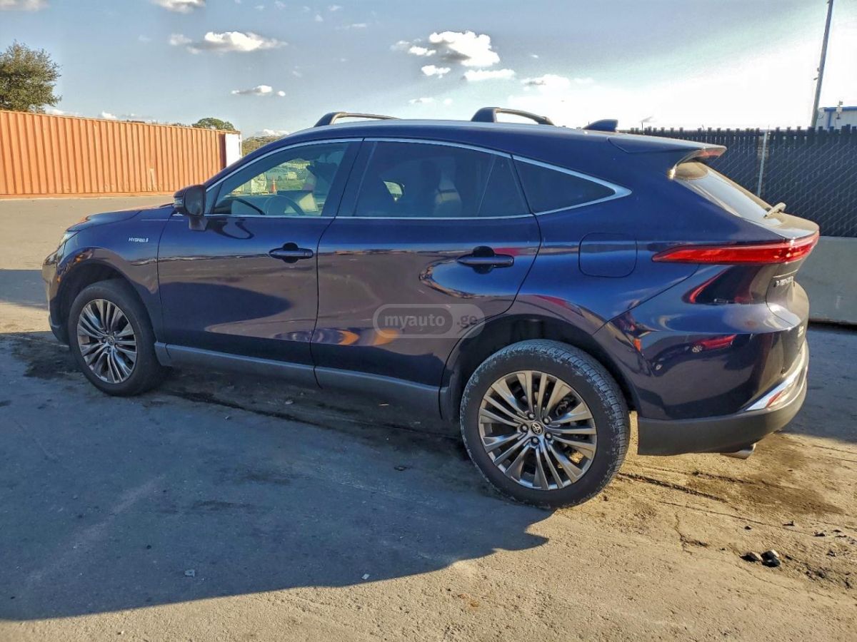 Toyota Venza 2021 — photo 2