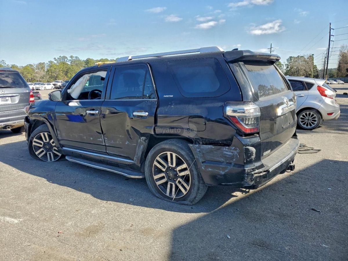 Toyota 4Runner 2018 — photo 2