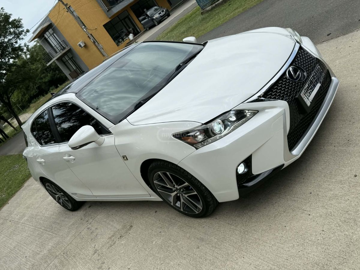Lexus CT 200 h