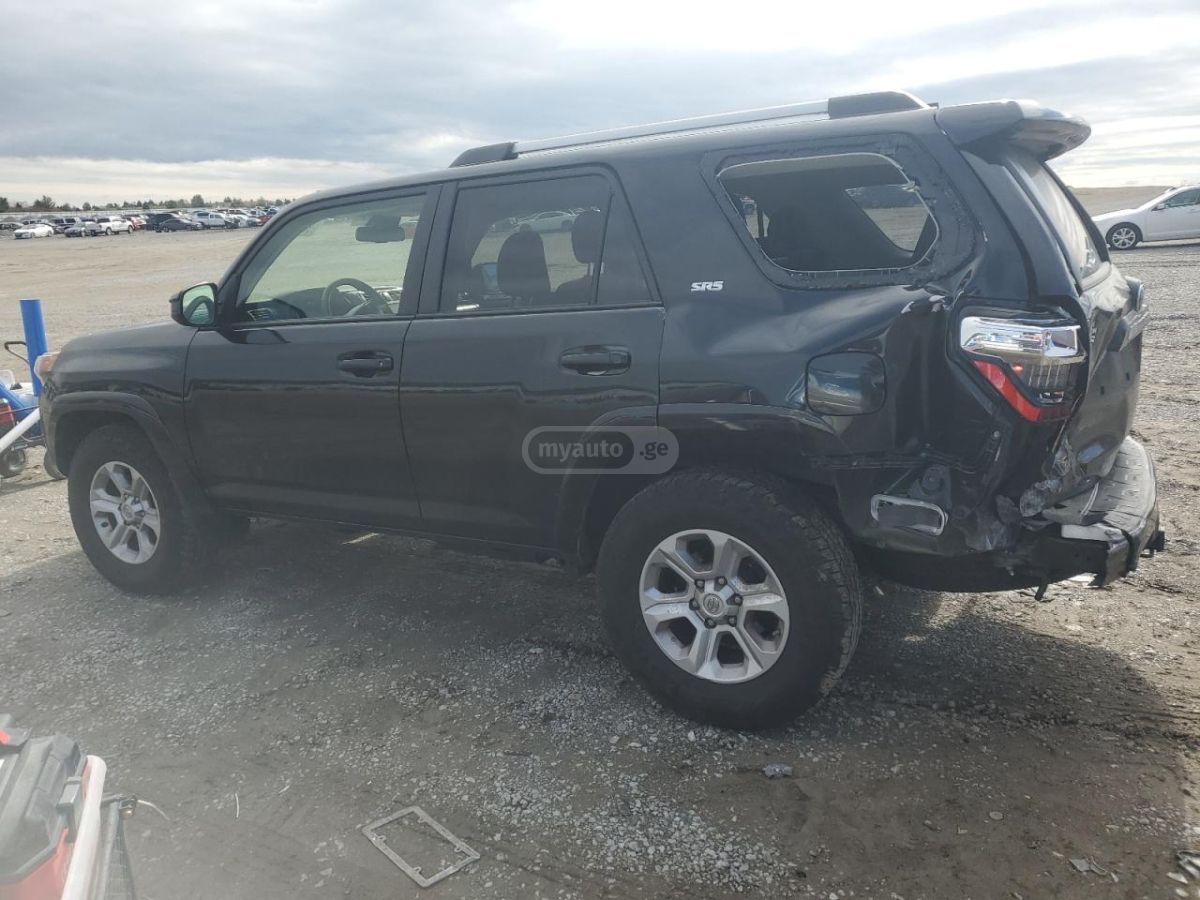 Toyota 4 Runner 2021 — photo 2