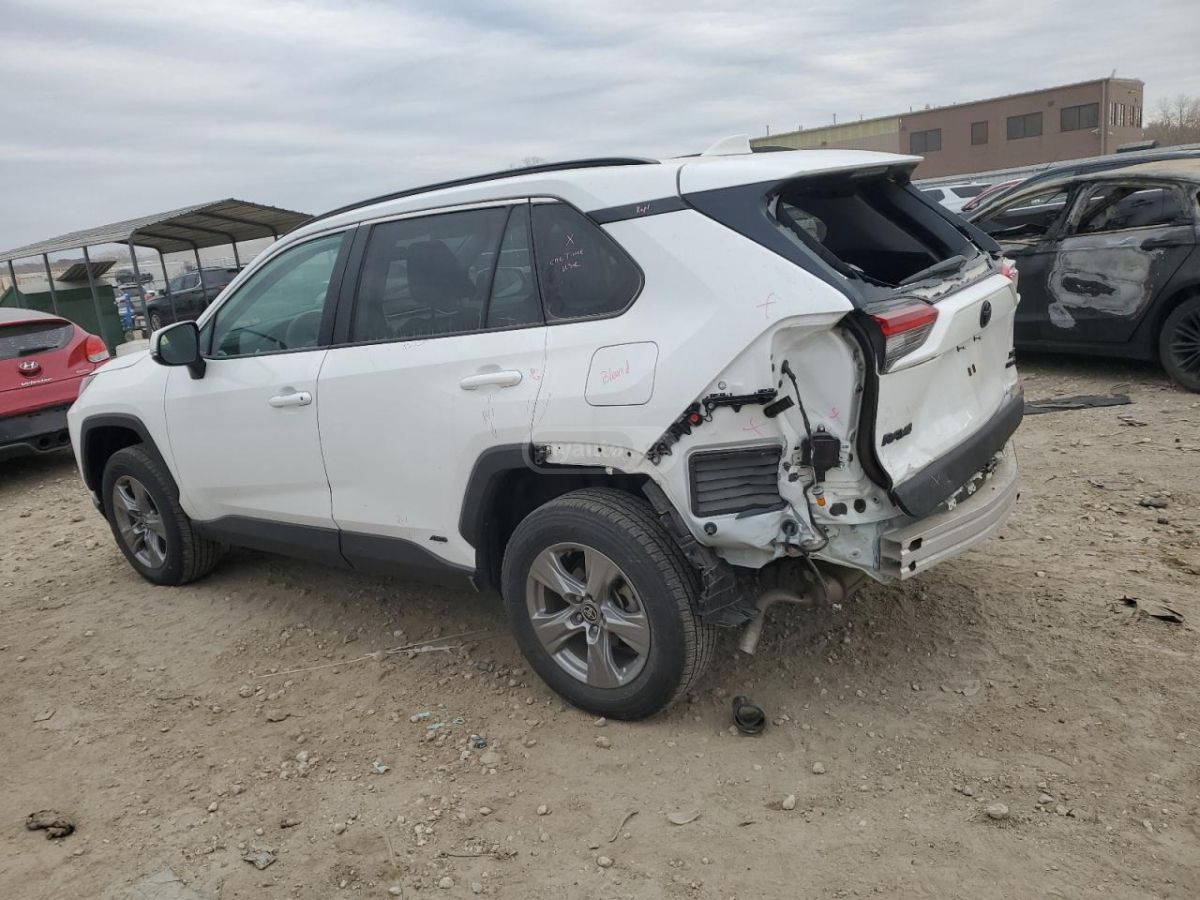 Toyota RAV 4 2024 — photo 2