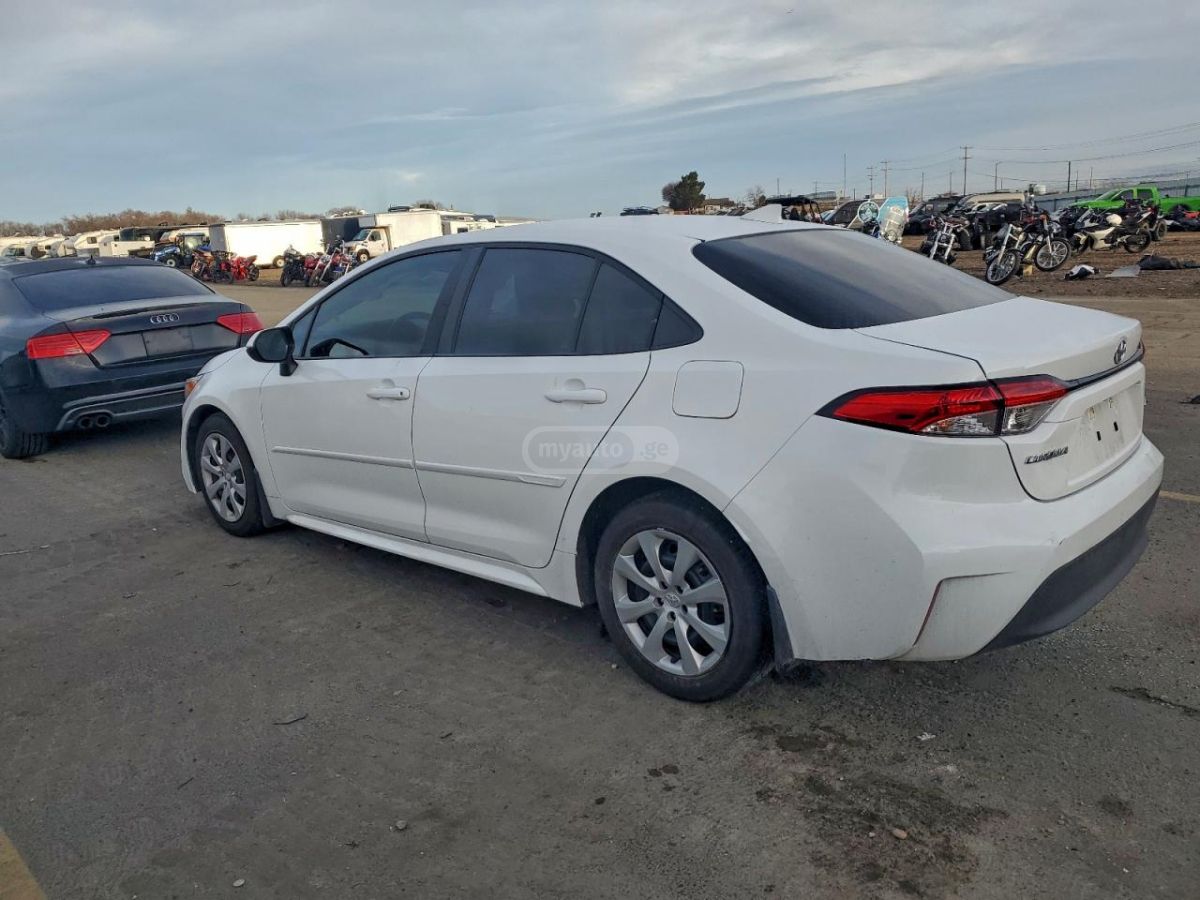 Toyota Corolla 2024 — photo 2