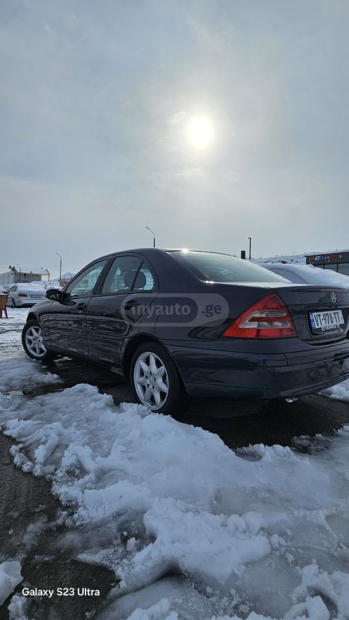 Mercedes-Benz C 200 2001 — photo 2