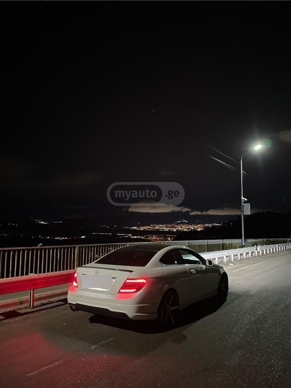 Mercedes-Benz C 220 2013 — photo 2