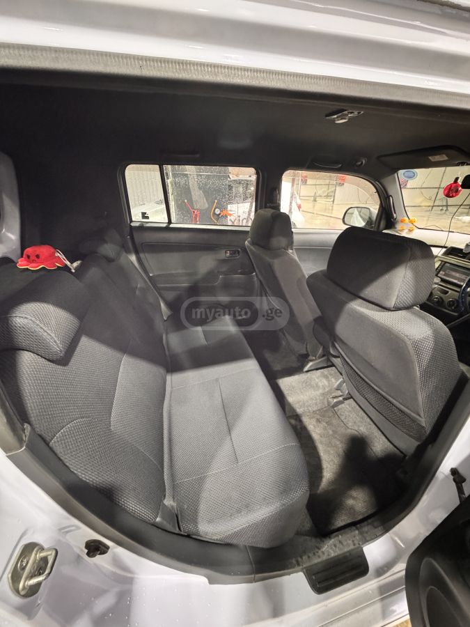 Toyota BB 2007 — photo 2