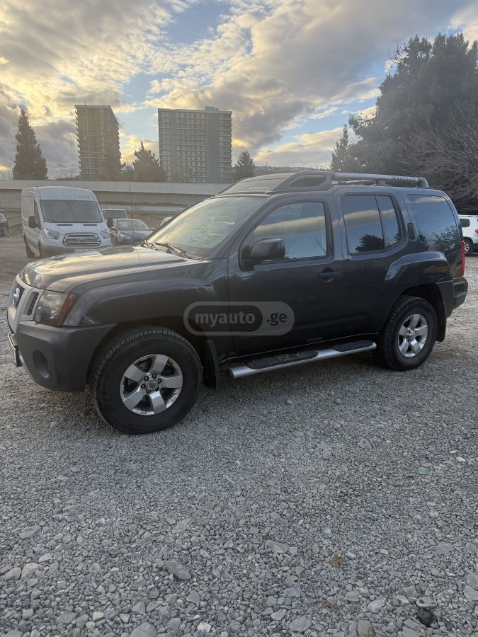 Nissan X-Terra 2010 — photo 2