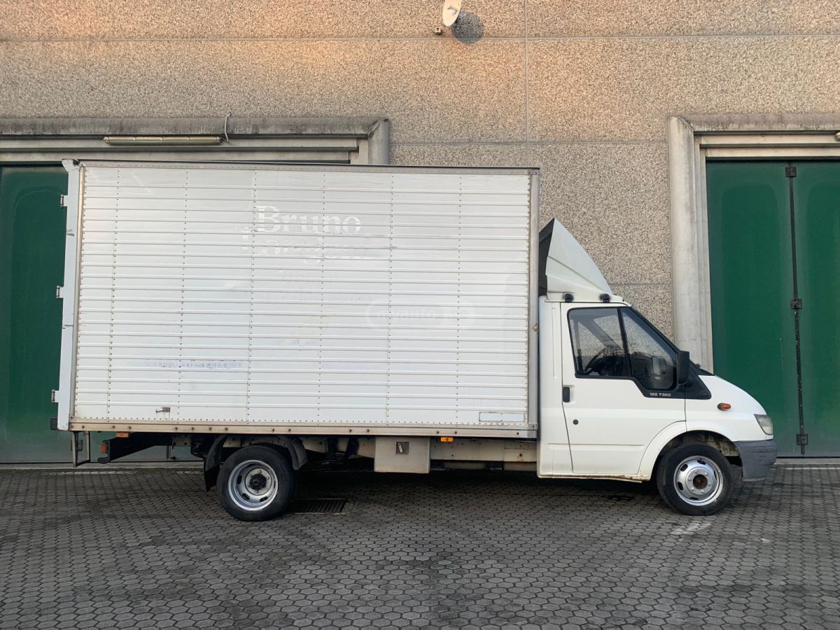 Ford Transit 2004 — photo 2