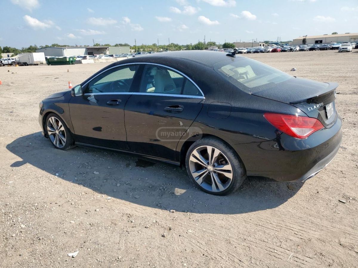 Mercedes-Benz CLA 250 2018 — photo 2