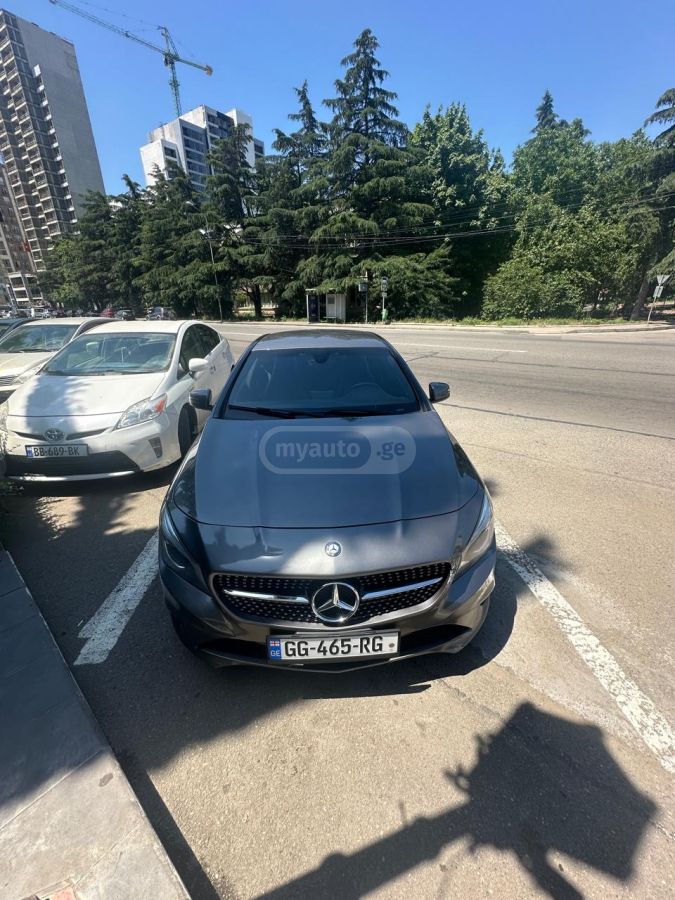 Mercedes-Benz CLA 250