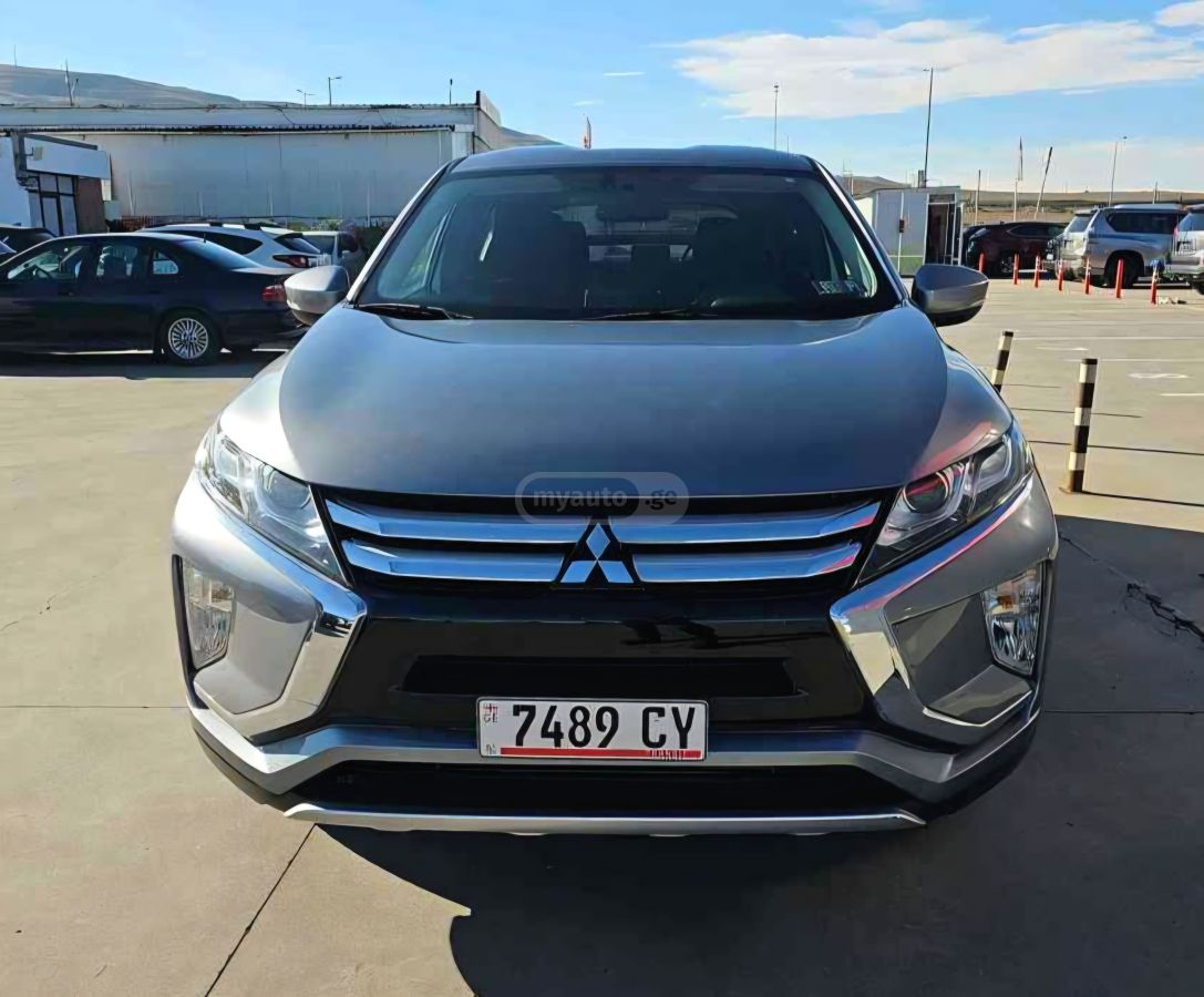 Mitsubishi Eclipse Cross 2018 — photo 2