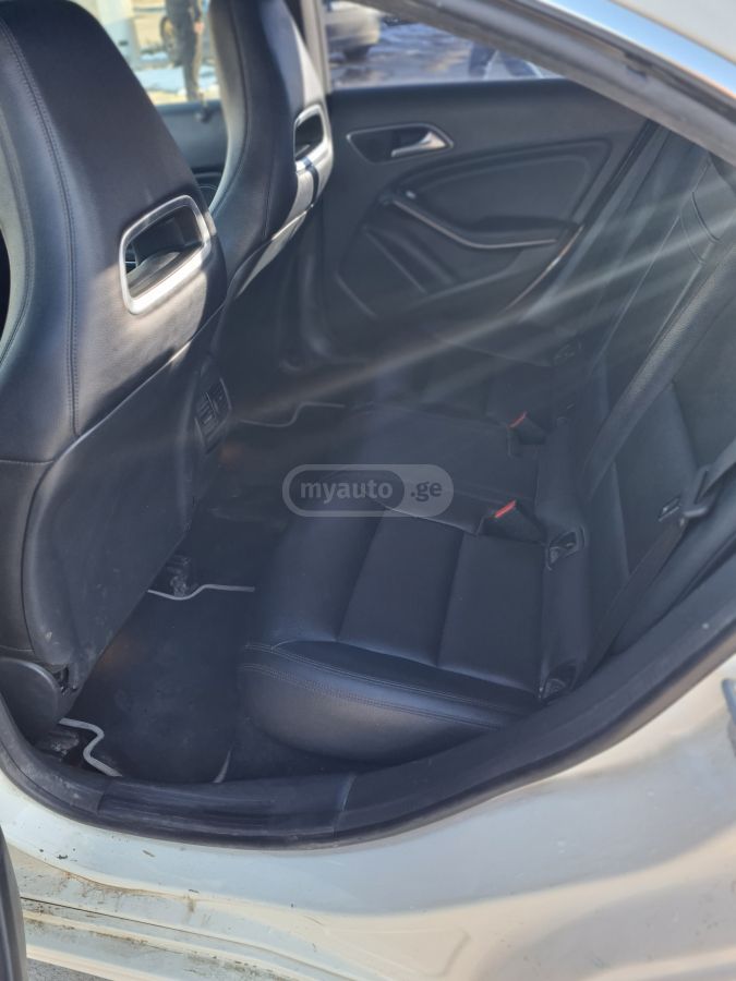 Mercedes-Benz CLA 250 2015 — photo 2