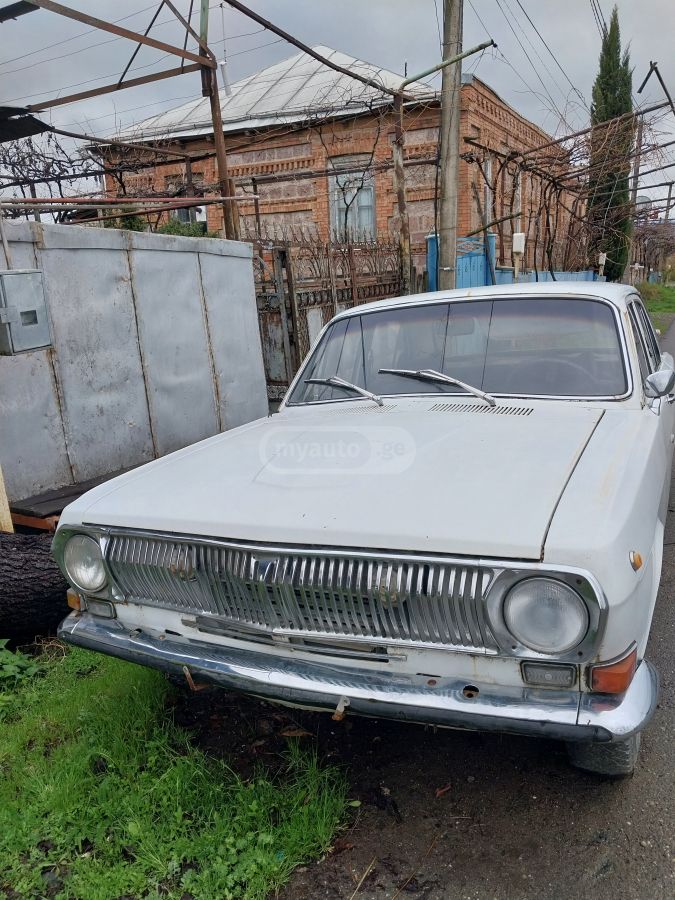 GAZ 24