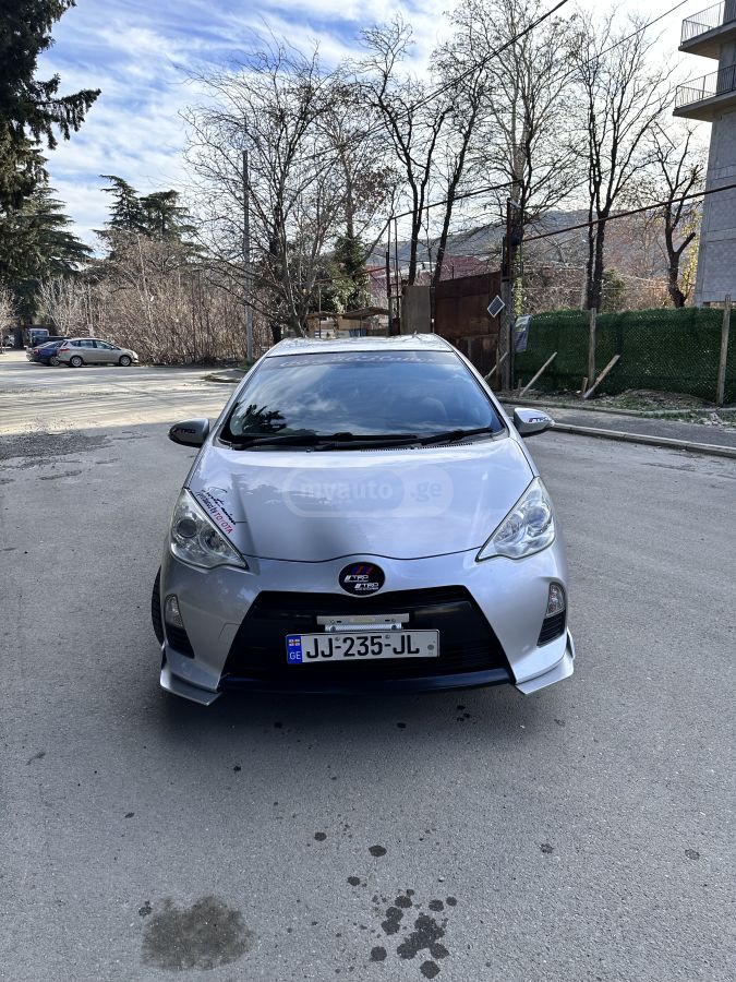 Toyota Aqua 2012 — photo 2