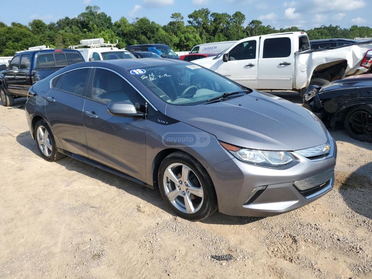 Chevrolet Volt 2017 — photo 2
