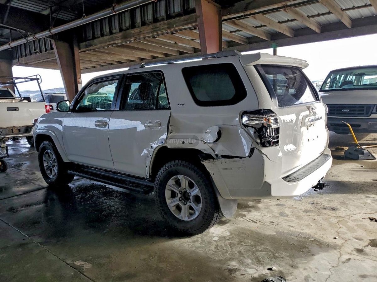Toyota 4Runner 2018 — photo 2