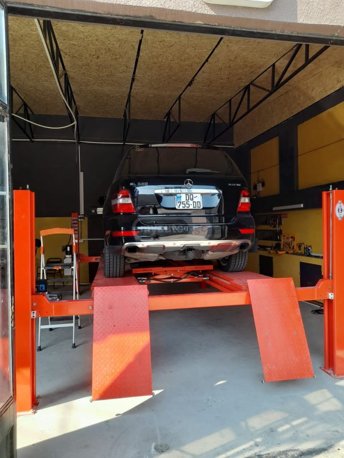 Mercedes-Benz ML 320 2008 — photo 2