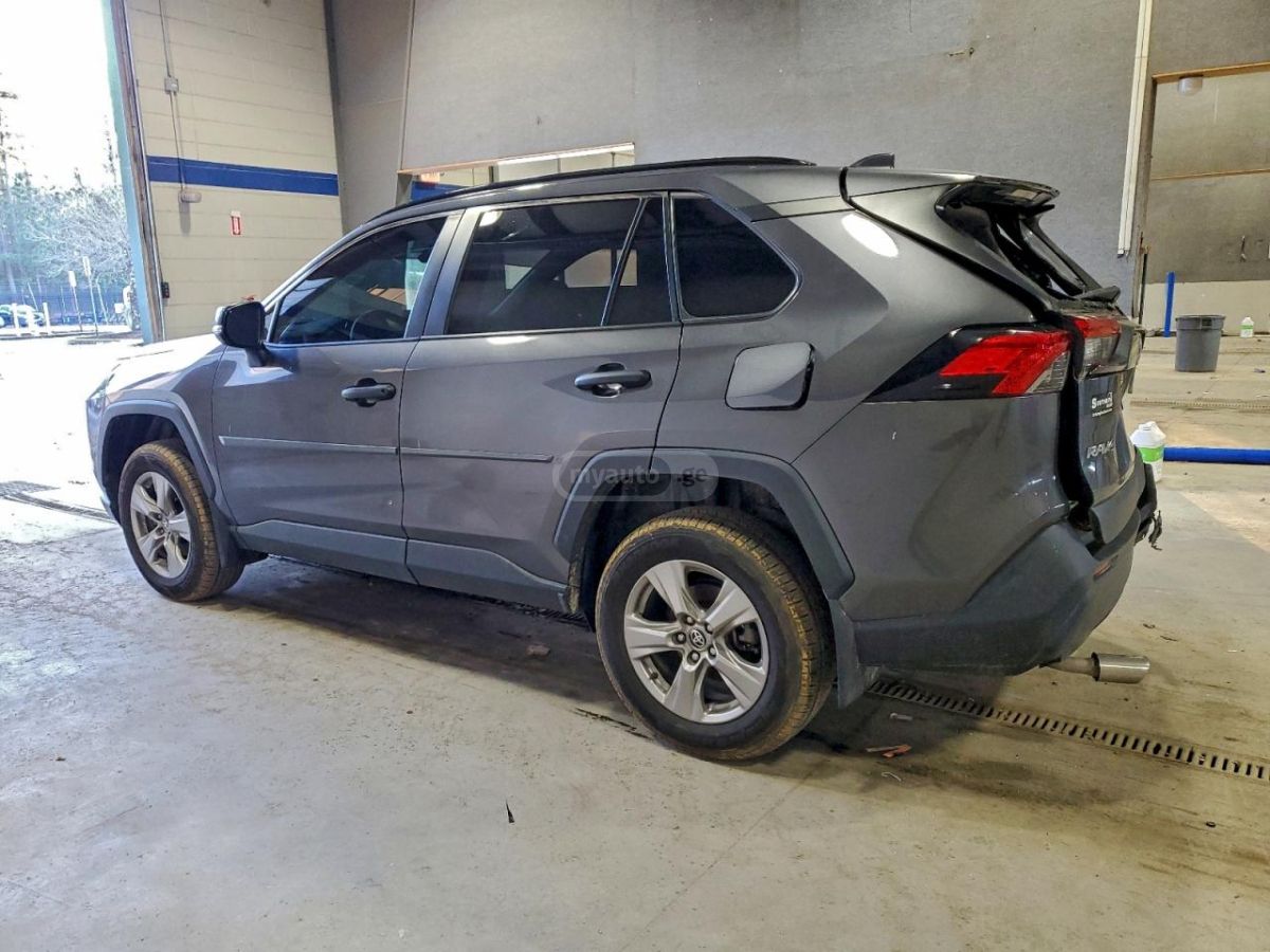 Toyota RAV4 2022 — photo 2