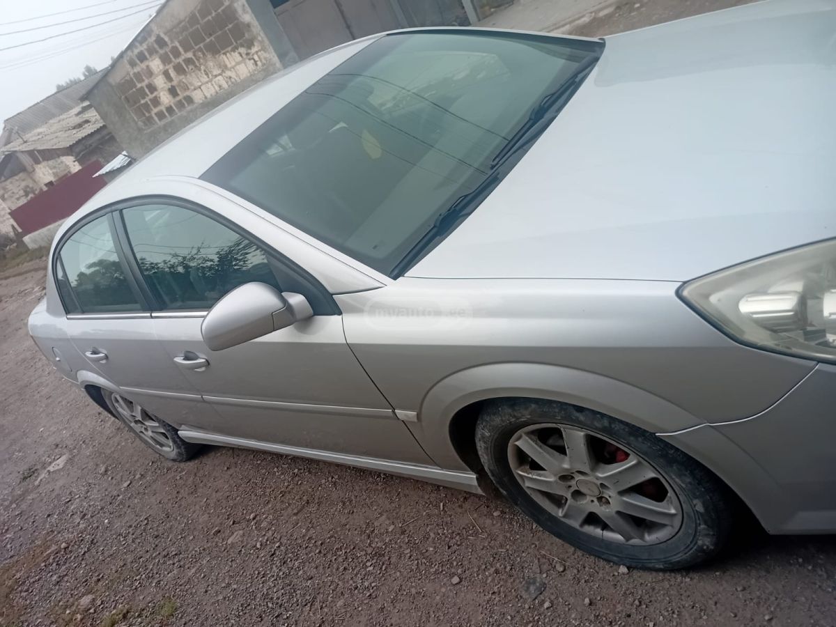 Opel Vectra 2008 — photo 2