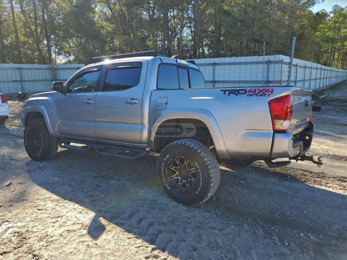 Toyota Tacoma 2016 — photo 2