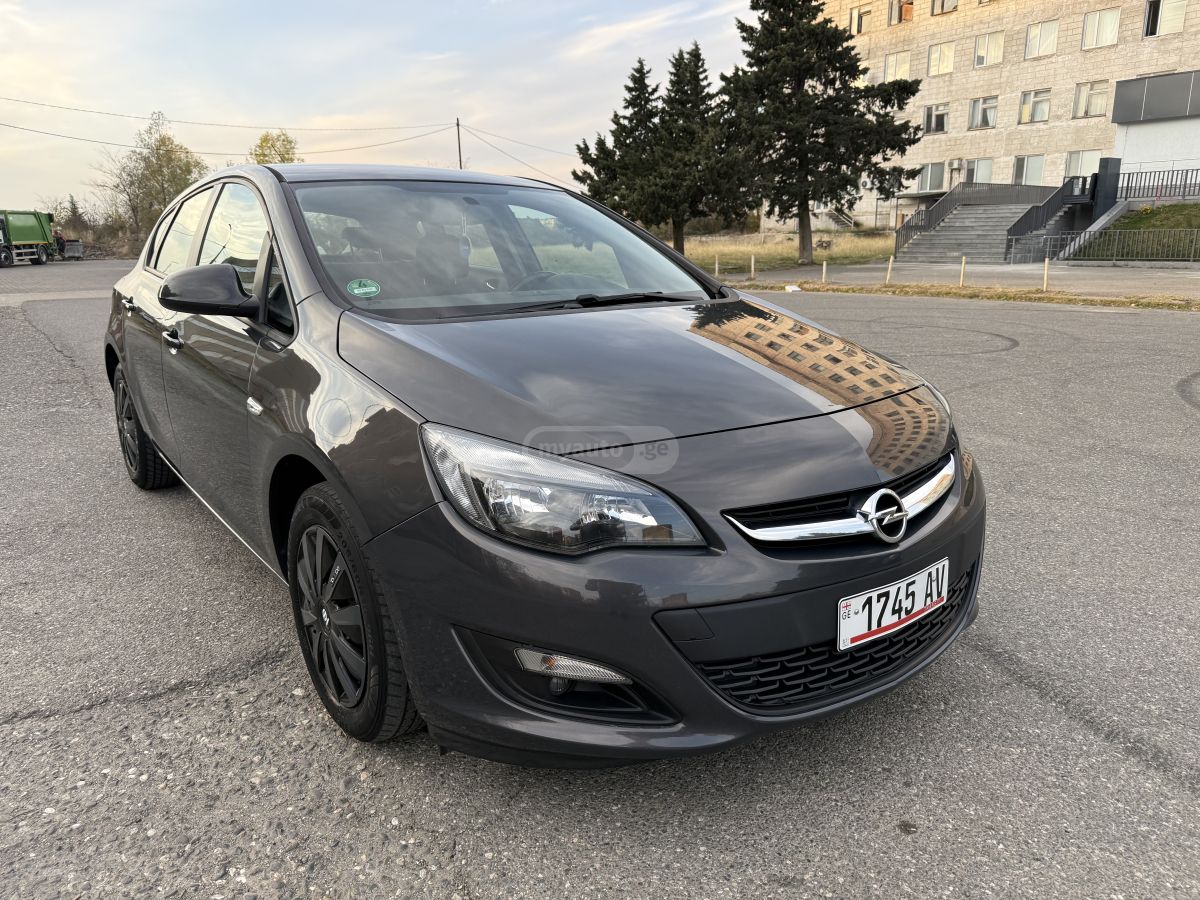 Opel Astra 2015 — photo 2