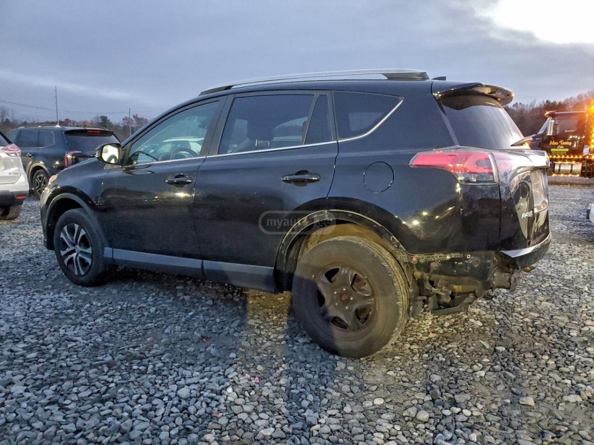 Toyota RAV4 2018 — photo 2
