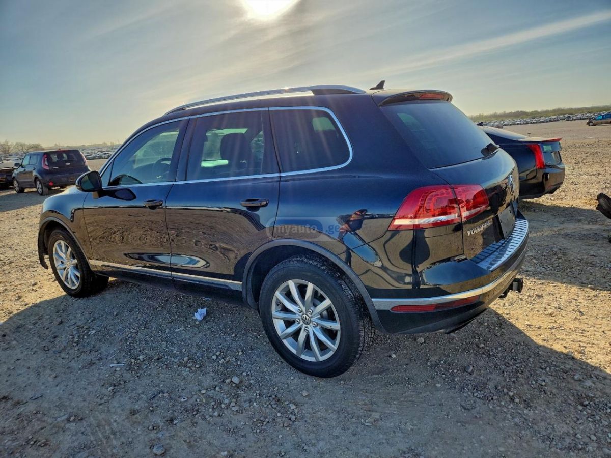 Volkswagen Touareg 2016 — photo 2