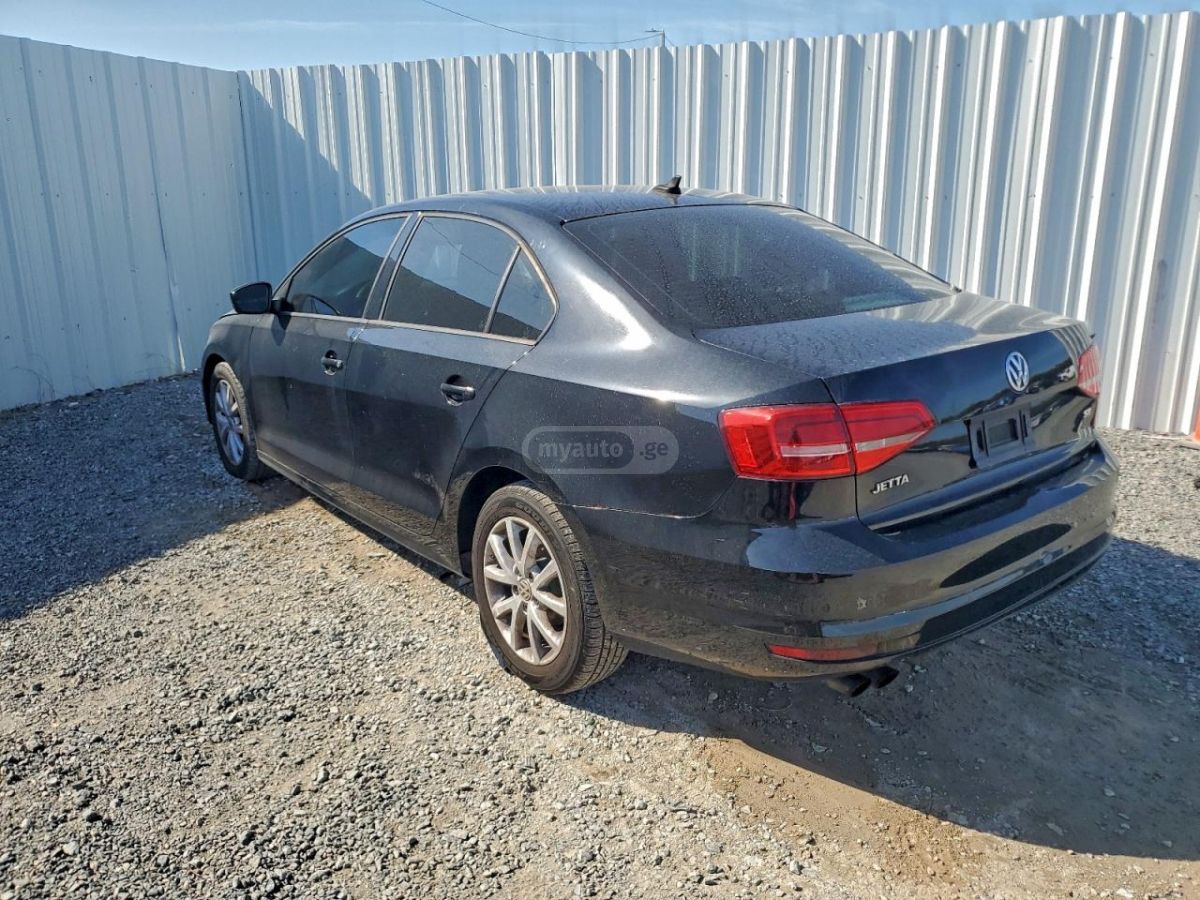Volkswagen Jetta 2015 — photo 2