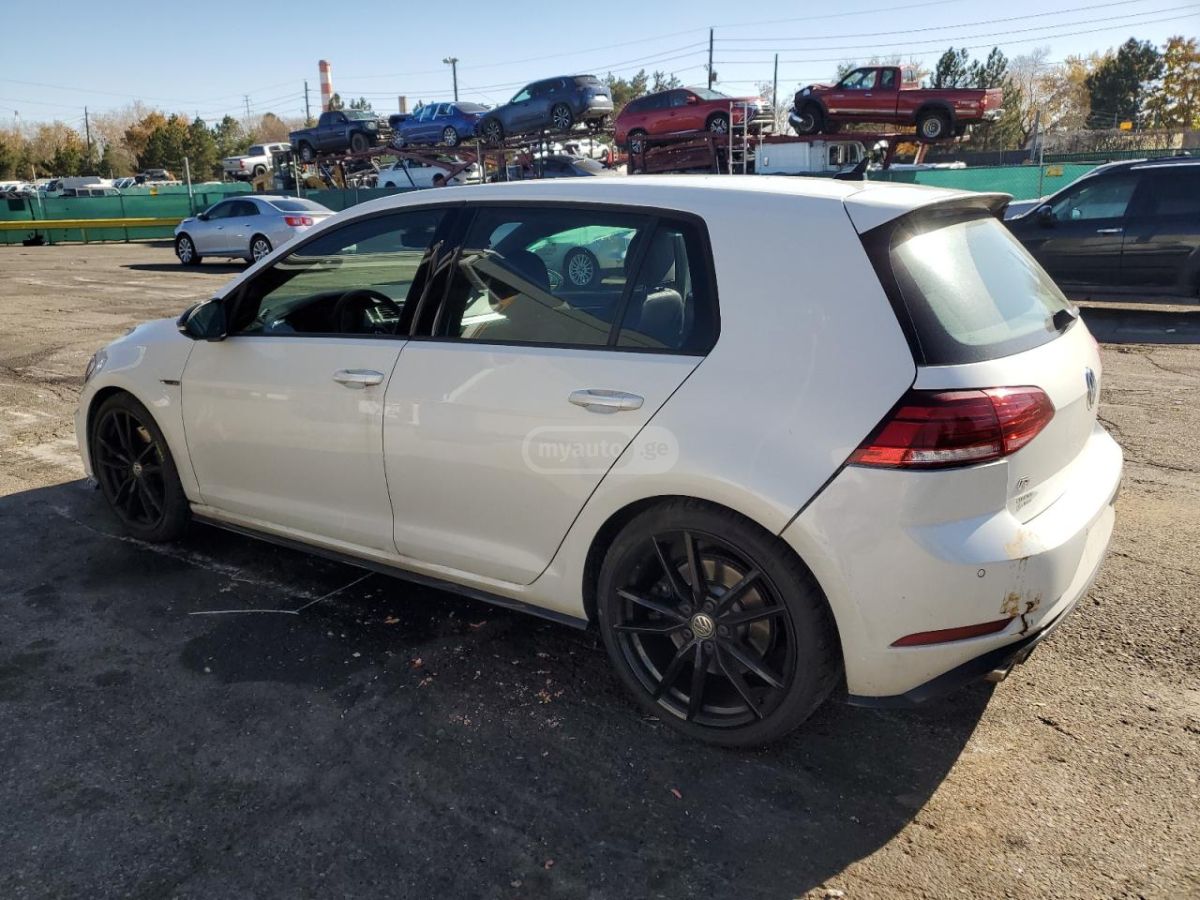 Volkswagen Golf 2019 — photo 2