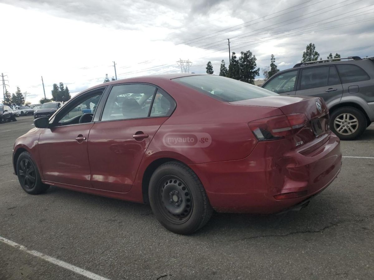 Volkswagen Jetta 2016 — photo 2