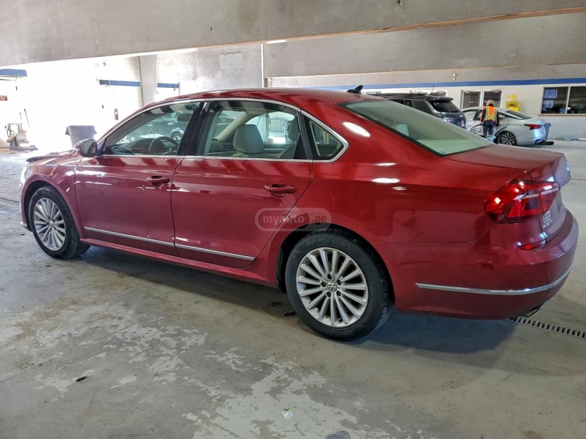 Volkswagen Passat 2017 — photo 2