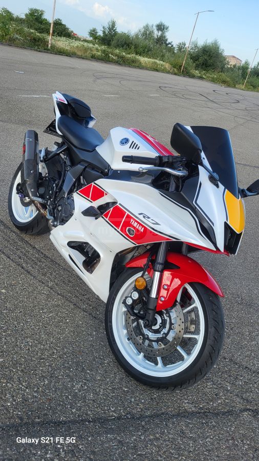 Yamaha YZF-R7