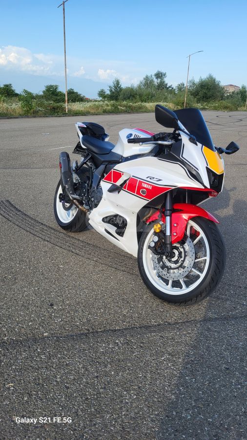 Yamaha YZF-R7 2021 — photo 2