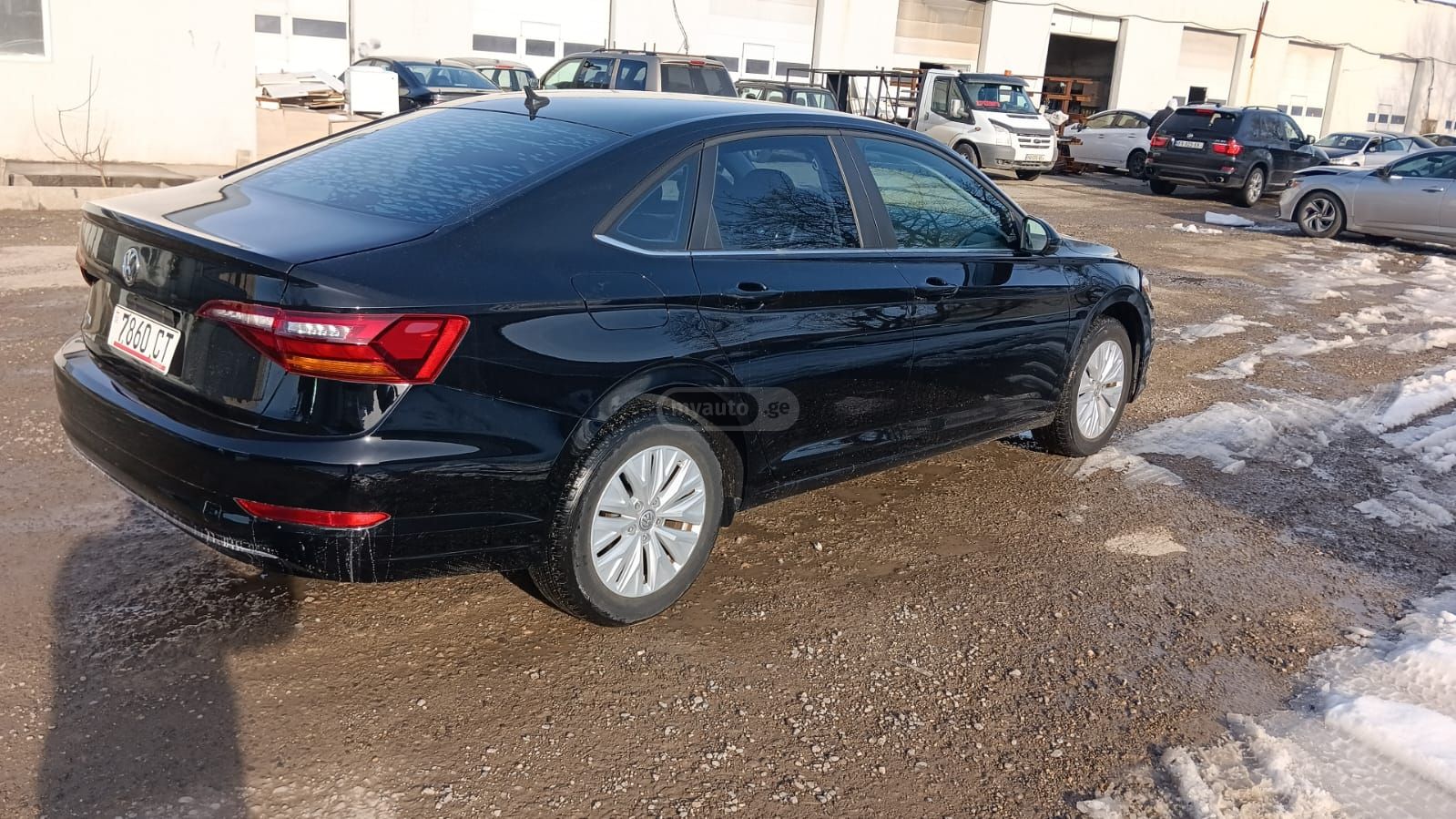Volkswagen Jetta 2019 — photo 2
