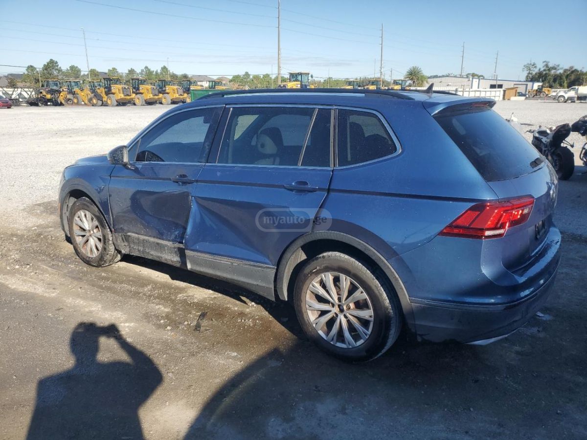 Volkswagen Tiguan 2018 — photo 2