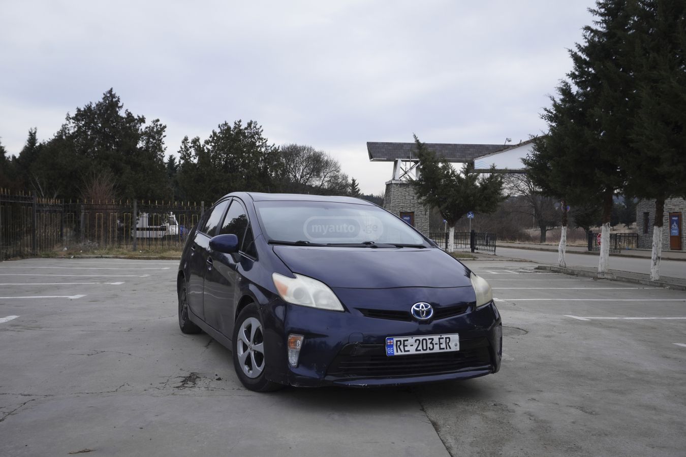 Toyota Prius 2013 — photo 2